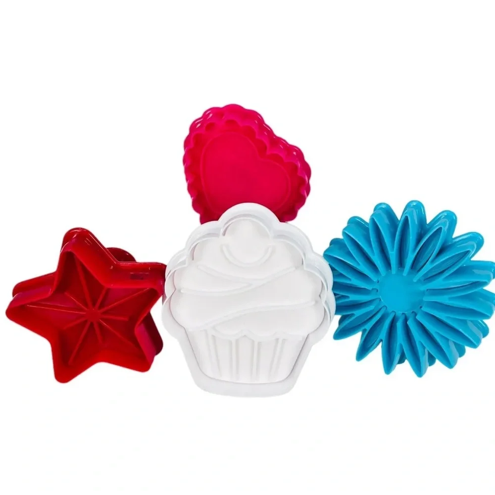 Williams & Sonoma American Girl Cookie Cutters Heart, Cupcake, Flower, Star